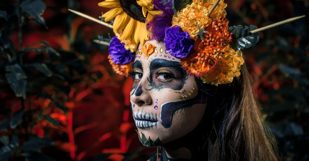 Cómo hacer un maquillaje de calavera mexicana