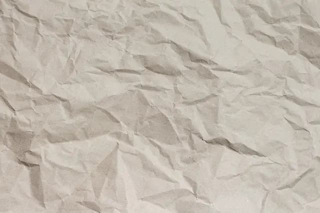 Cómo crear una decoración de Halloween con papel reciclado